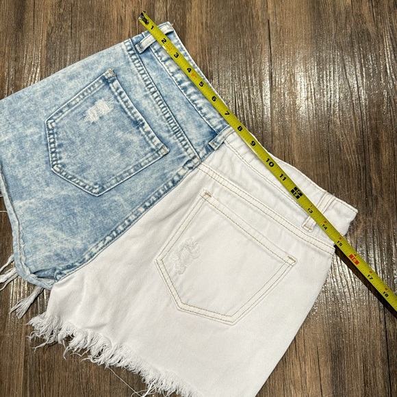 Two Color Jean Shorts - Picture 3 of 4